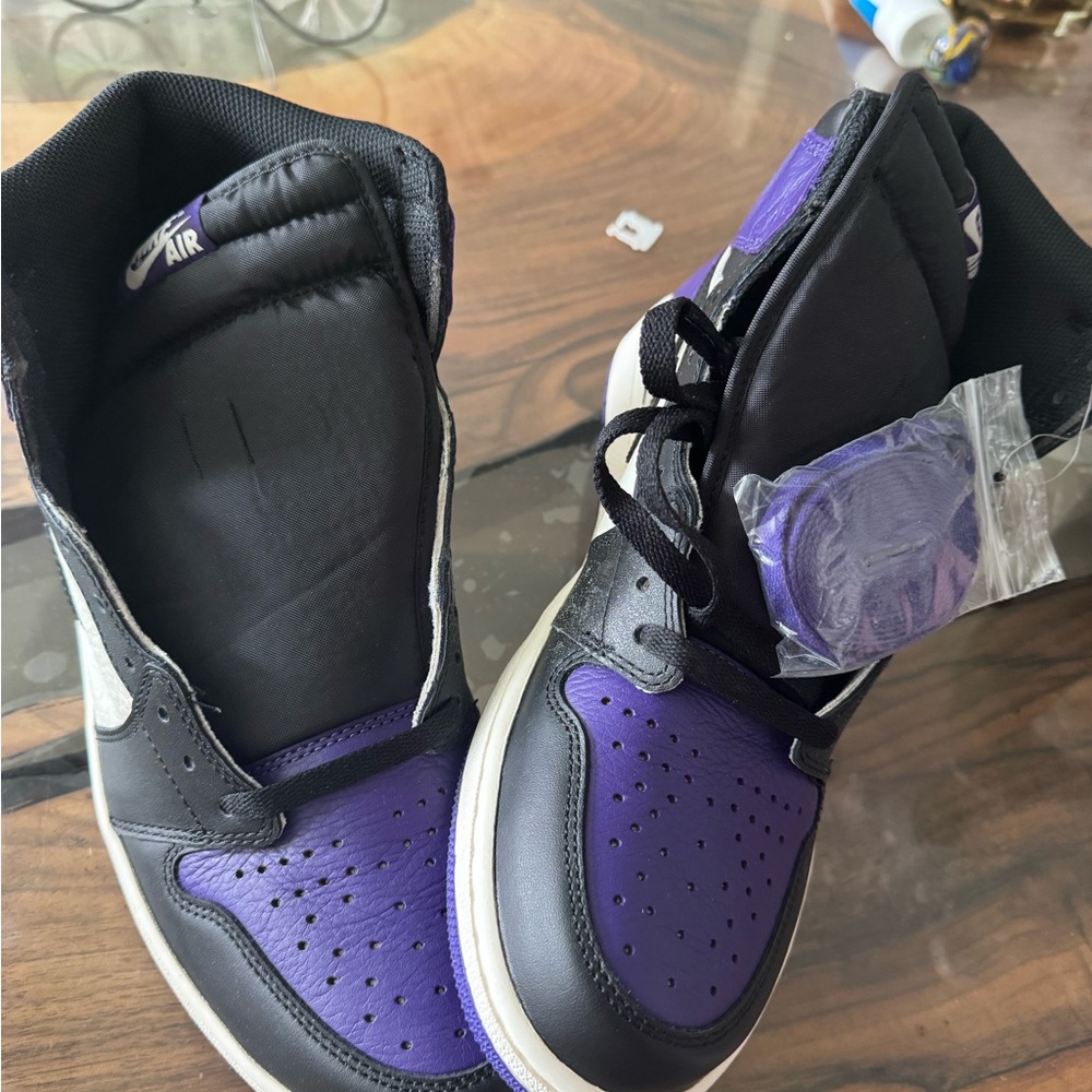 Nike High-Top Sneakers in Black and Purple